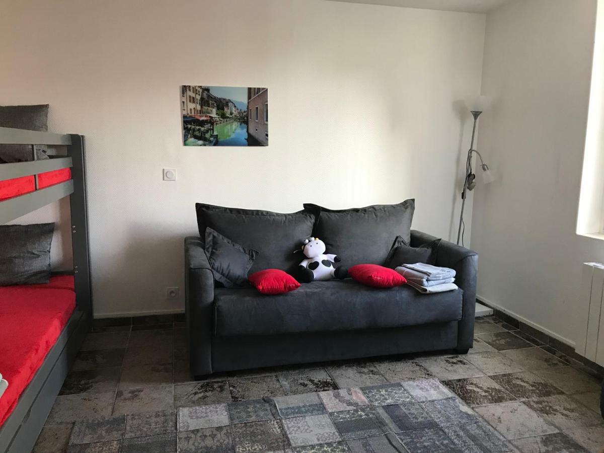 Studio Champagne Au Centre Ville Apartment Annecy Ngoại thất bức ảnh